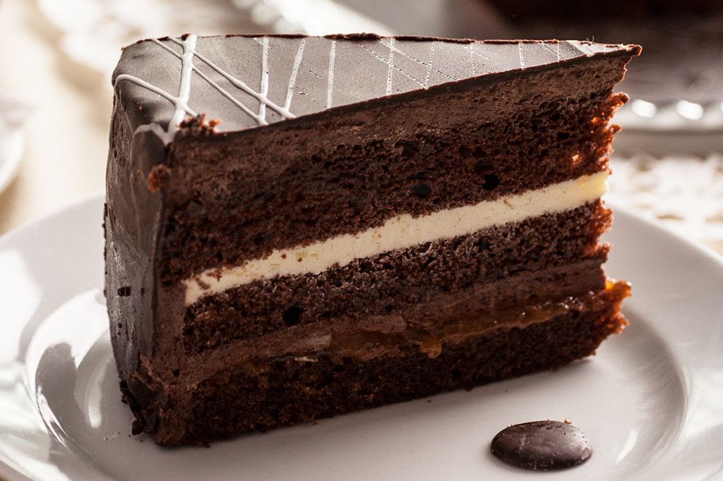 Krémes Sacher Torta Szelet